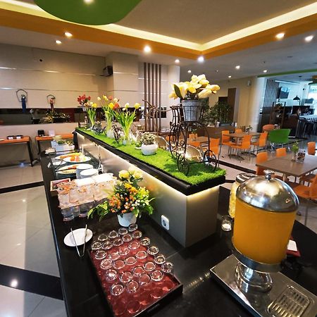 Halogen Hotel Airport Surabaya Sidoarjo Luaran gambar