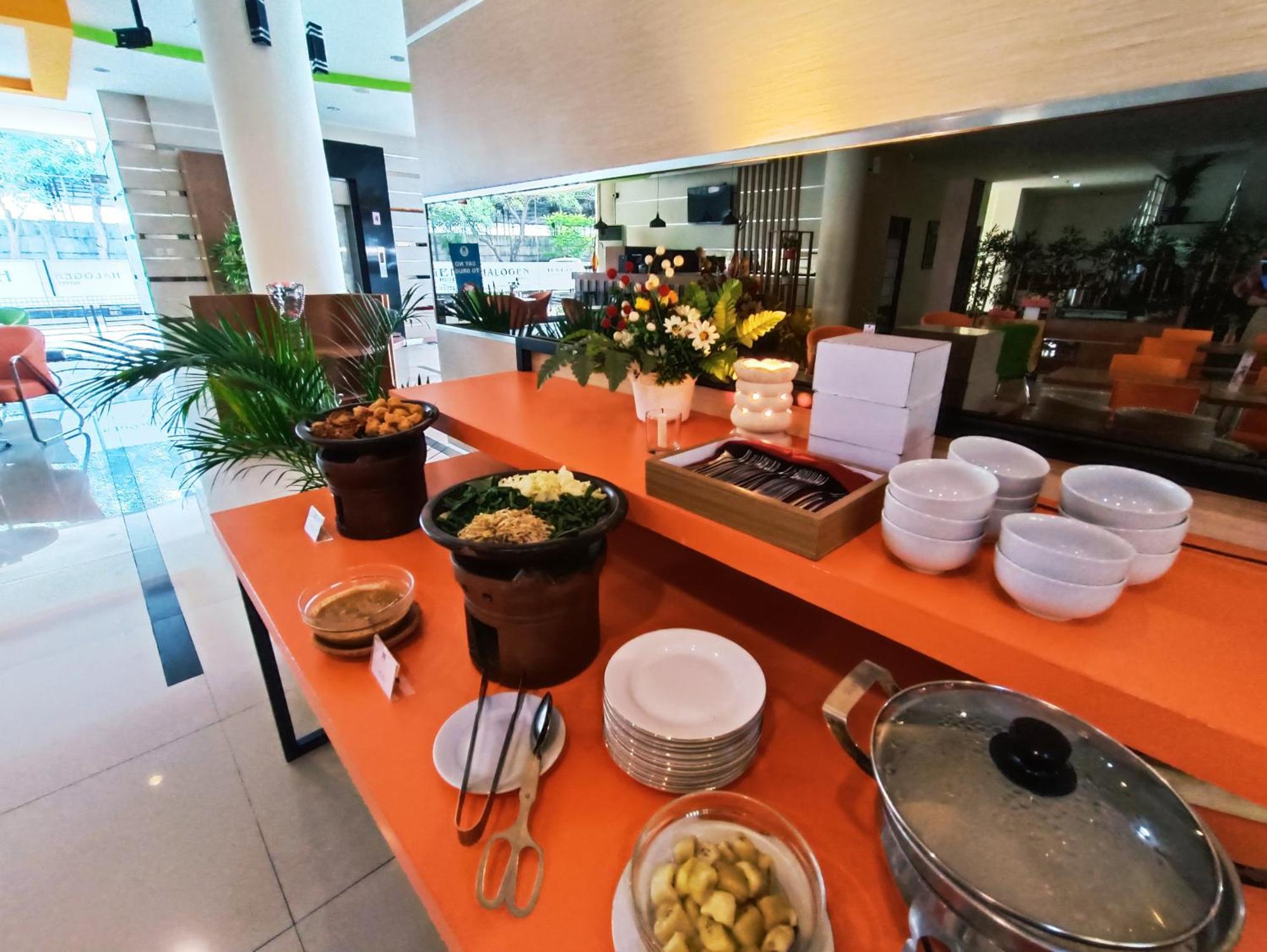 Halogen Hotel Airport Surabaya Sidoarjo Luaran gambar