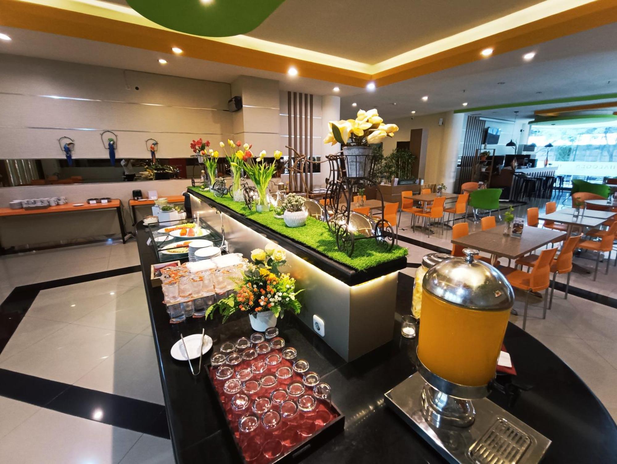 Halogen Hotel Airport Surabaya Sidoarjo Luaran gambar