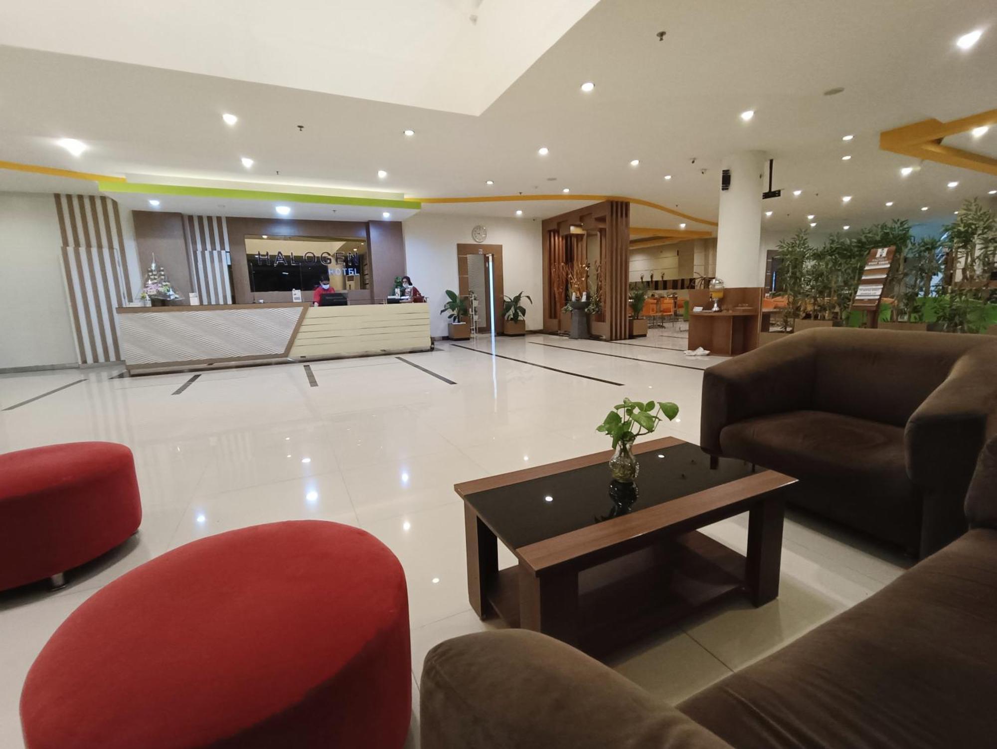 Halogen Hotel Airport Surabaya Sidoarjo Luaran gambar