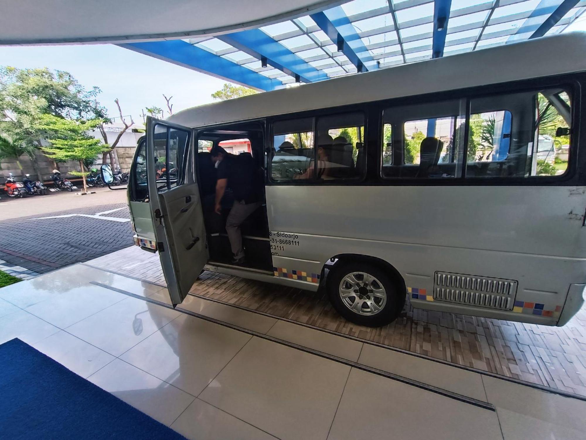 Halogen Hotel Airport Surabaya Sidoarjo Luaran gambar