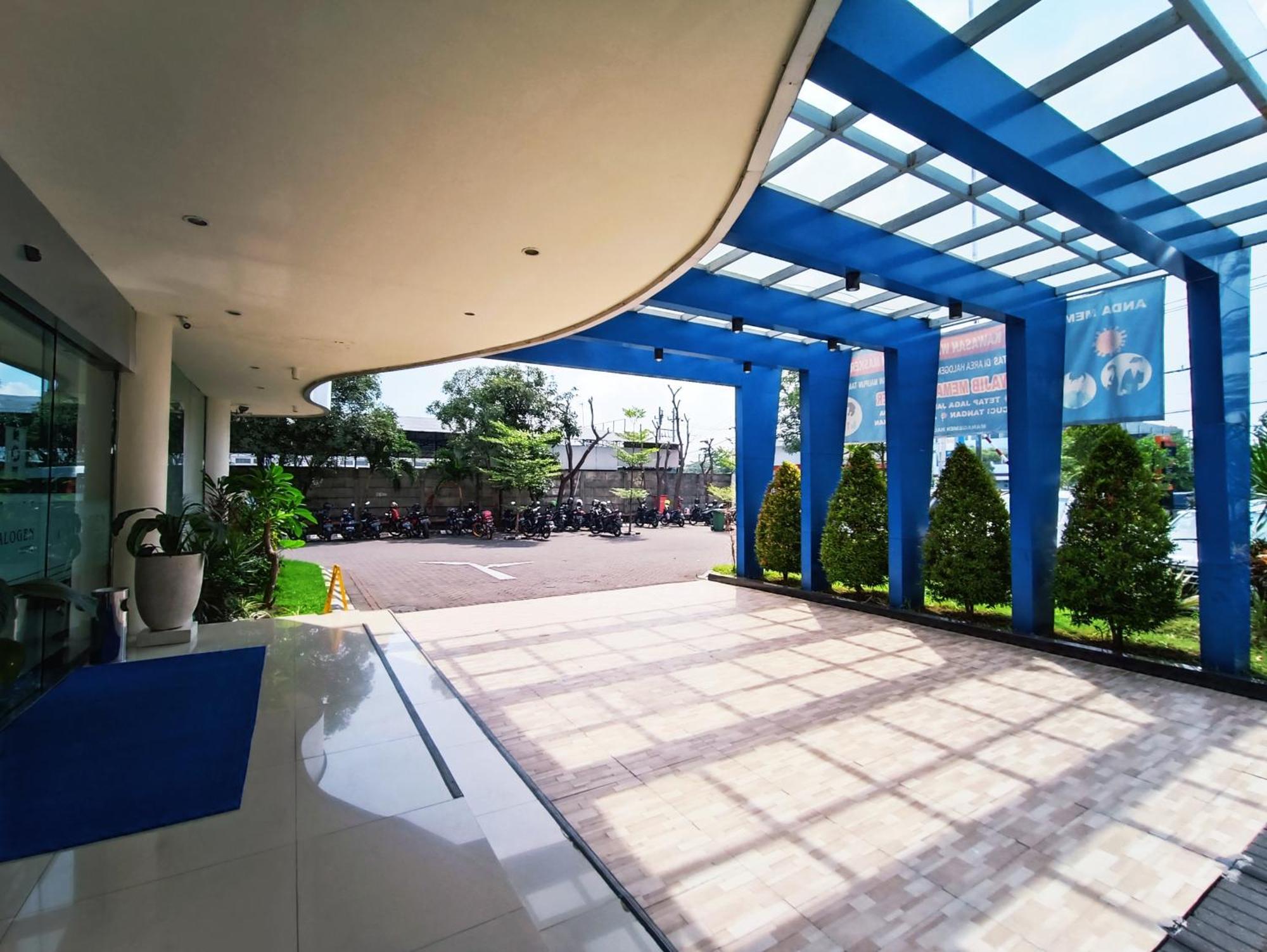 Halogen Hotel Airport Surabaya Sidoarjo Luaran gambar