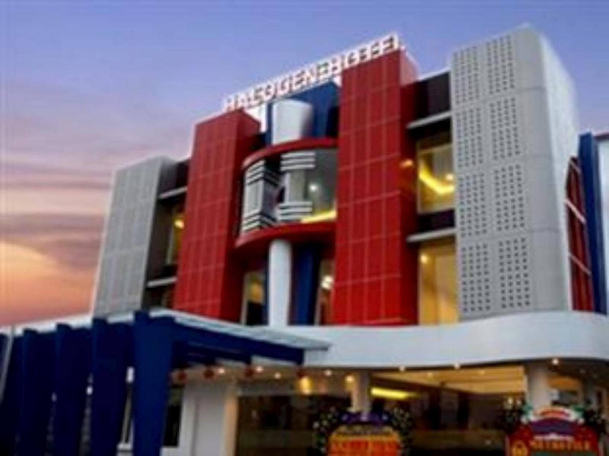 Halogen Hotel Airport Surabaya Sidoarjo Luaran gambar